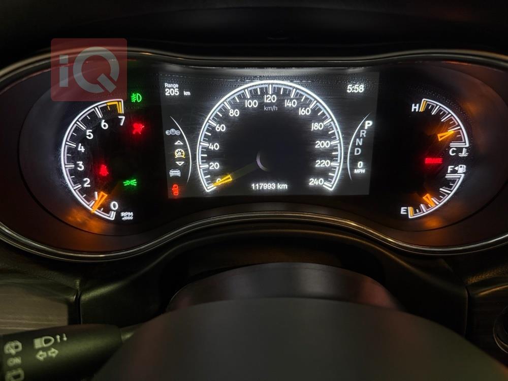 جيب جراند شيروكي